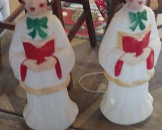 Vintage blow mold caroler pair. This set will not be reduced on day 2 or 3.