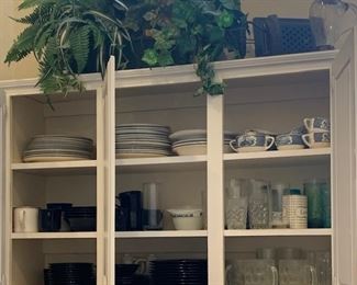 Currior and Ives dishes 2 patterns.  