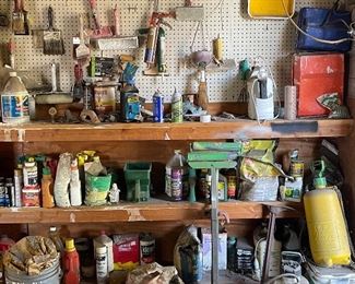Miscellaneous garage items