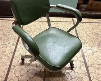 Metal swivel office chair