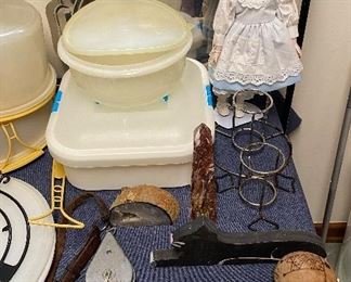Tupperware/Dolls