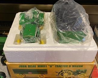 Case XX John Deere Tractor and Wagon Set (No Pocketknife) 