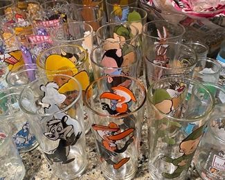 Looney Tunes Character Glasses