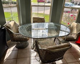 Spun fiberglass dining table and chairs 