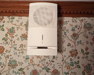 Pair of Bose Speakers