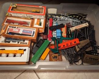 HO Scale Train Set