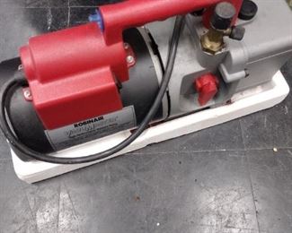Robinair vacumaster high performance vacuum pump new!