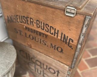 Vintage Anheuser-Busch wood box with lid, American Eagle design