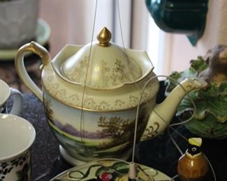 Ardalt teapot - which is actually a music box!