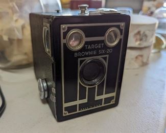 Target Brownie Six-20 Camera