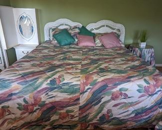 King Bed with Posturepedic Plush Mattress