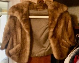 Fur jacket, lady’s Med- large petite 