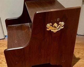 Suter's of Virginia handcrafted bed steps