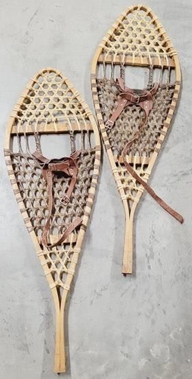89x - Vintage pair of wooden snowshoes 42 x 14
