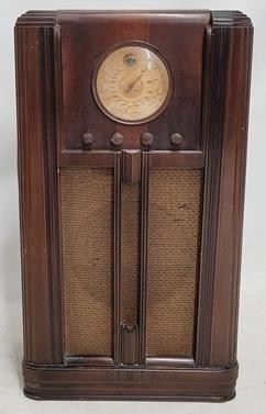 1659 - Vintage Silvertone radio cabinet water spot on top, not tested 36.5 x 19.5 x 11
