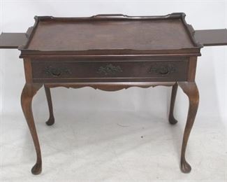6038 - English mahogany Queen Anne 1 drawer table with draw leaves, lip edge 26 x 31 x 20
