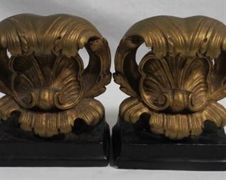 6111 - Pair bookends - 7 x 5.5 x 6
