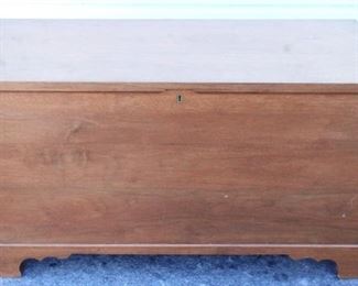 6201 - Lift top blanket chest - 21.5 x 48 x 17.5 with cedar tray
