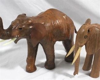 6246 - Pair elephant figures - 10" & 8.5"
