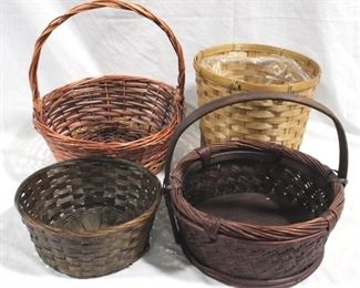 6257 - Group of 4 baskets
