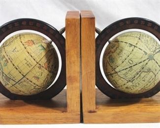6260 - Pair globe bookends - 6 x 5.5
