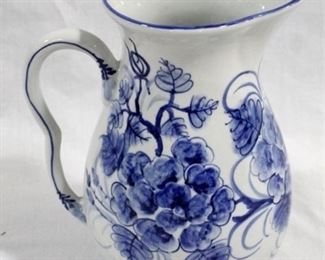 6263 - Blue & white porcelain pitcher - 7"
