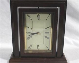 6285 - Wood case quartz mantle clock - 9 x 10
