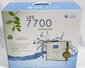 6351 - Life 7700 Ionizer in box
