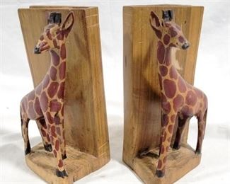 6366 - Pair wooden giraffe bookends - 9 x 4.5
