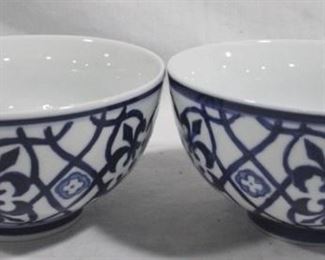6401 - Pair blue & white 6" bowls
