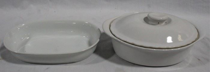 6460 - 2 Baking dishes, one with lid
