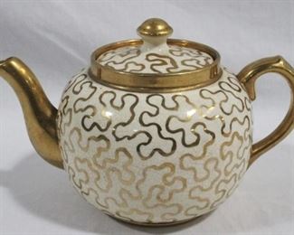 6510 - Sudlow's pottery English teapot 9 x 6
