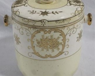 6516 - Porcelain biscuit jar with lid - 7.5 x 8
