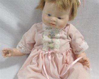 6531 - Vintage 16" doll
