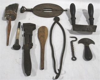 6540 - Assorted vintage tools
