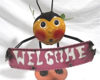 6555 - Metal welcome bee yard figure - 15 x 19
