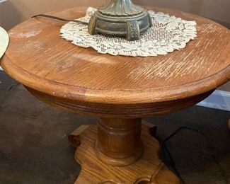 Project table! And there’s a coffee table that matches. 