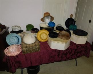 Vintage Collection Of Ladies Hats