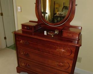 Davis Cabinet Co Lillian Russell Collection Dresser & Mirror