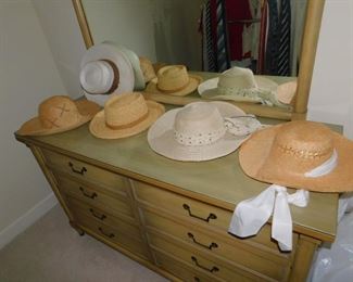 Vintage Ladies Straw Hats