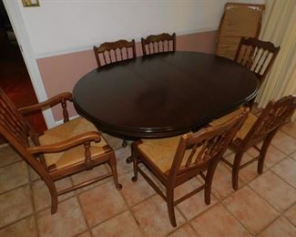 Ethan Allen Dining Table With Leaf & 6 Pennsylvania House Rush Seat Chairs