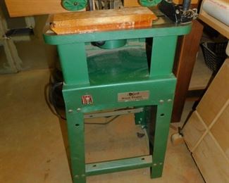 GRIZZLY WOOD SHAPER ON STAND