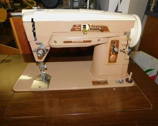 VINTAGE 1959 SINGER MODEL 403A SEWING MACHINE AND CABINET