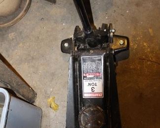 3 ton floor jack - like new (also have a second non-working floor jack at a bargain price!)