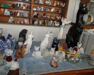 Cat figurines