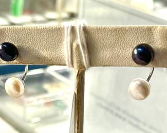 ESTATE of VALUE - Appraisals, Estate Sales & Consignment Sales, 1812 Winter St., Superior, Wi. Open every Friday noon to 6 pm & Saturday 9 am to 3 pm and by appointment. 715-718-8000