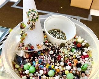 ESTATE of VALUE - Appraisals, Estate Sales & Consignment Sales, 1812 Winter St., Superior, Wi. Open every Friday noon to 6 pm & Saturday 9 am to 3 pm and by appointment. 715-718-8000