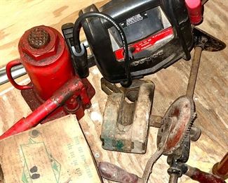 ESTATE of VALUE - Appraisals, Estate Sales & Consignment Sales, 1812 Winter St., Superior, Wi. Open every Friday noon to 6 pm & Saturday 9 am to 3 pm and by appointment. 715-718-8000