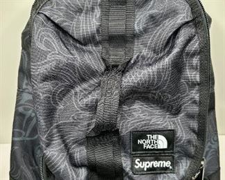 New Supreme The North Face Backpack
Lot #: 15