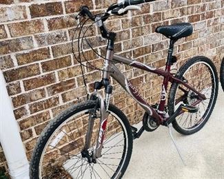 _____FIRM $195 
Gary Fisher 21 speed-Capitola Aluminium men bike Silver series&nbsp;
Serial #JTK5G12150